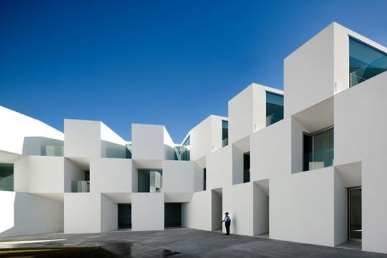 ALCACER-DO-SAL-FORM-by-Aires-Mateus-architects-photo-Fernando-and-Sergio-Guerra-07